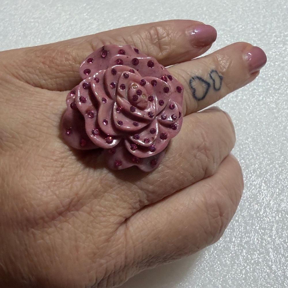 Whitney Kelley Carved Stone Sterling Ring Size 7 (2)